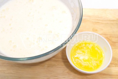 Бисквитный рулет с кремом «Зимнее полено» Бисквитный рулет с кремом «Зимнее полено»