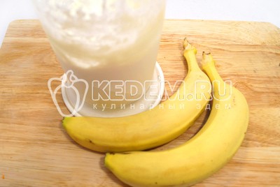 Бисквитный рулет с кремом «Зимнее полено» Бисквитный рулет с кремом «Зимнее полено»