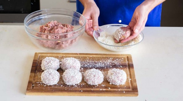 Биточки мясные с подливкой, пошаговый рецепт с фото Биточки мясные с подливкой, пошаговый рецепт с фото