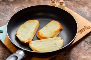 Брускетты с мидиями