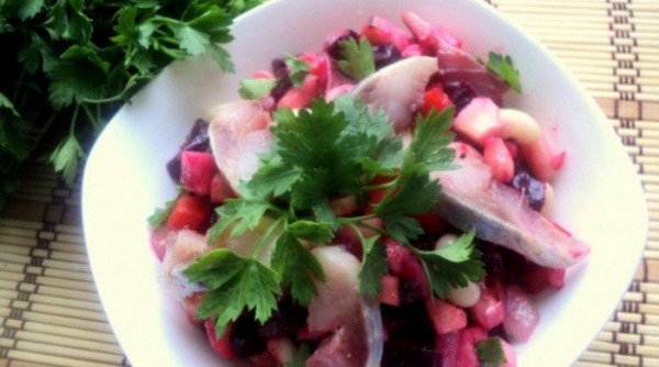 Новогодние салаты 2021 — 21 рецепт самых вкусных и красивых салатов на Новый Год Новогодние салаты 2021 — 21 рецепт самых вкусных и красивых салатов на Новый Год