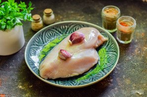 Диетический рулет из куриной грудки