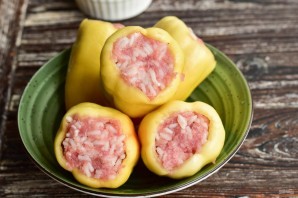 Фаршированные перцы в скороварке Фаршированные перцы в скороварке