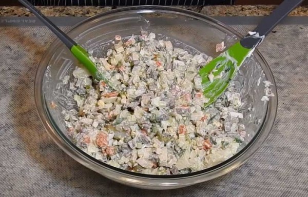 Как приготовить салат на Новый год 2021, который вкуснее Шубы и Оливье?