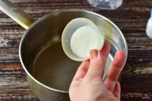 Кисло-сладкие маринованные огурцы