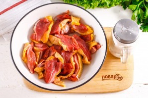 Китайский салат с курицей терияки