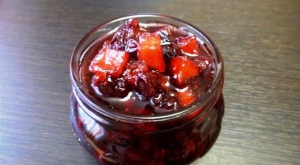 Клюквенное варенье с айвой и имбирем, пошаговый рецепт с фото