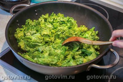 Конкильони с капустой кейл и грецкими орехами