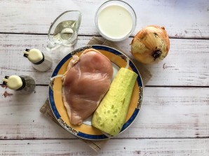 Курица с кабачками в сливочном соусе