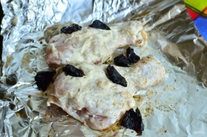 Куриные ножки с черносливом Куриные ножки с черносливом