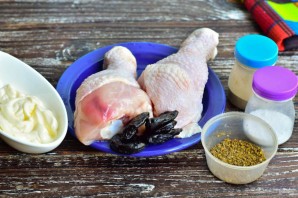 Куриные ножки с черносливом Куриные ножки с черносливом