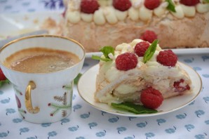 Меренговый рулет с маскарпоне Меренговый рулет с маскарпоне