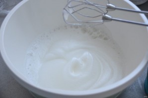 Меренговый рулет с маскарпоне