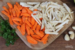 Мясо с сельдереем в мультиварке