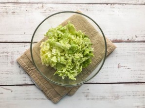 Пекинский салат с курицей и сухариками