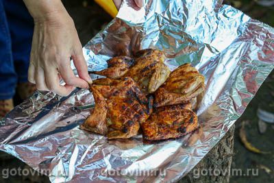 Перепела «тапака» на мангале Перепела «тапака» на мангале