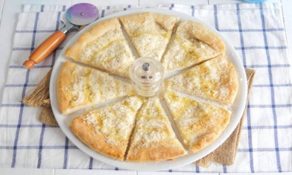 Пицца — 7 рецептов в домашних условиях в духовке с дрожжевым тестом