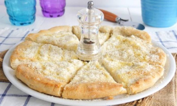 Пицца — 7 рецептов в домашних условиях в духовке с дрожжевым тестом