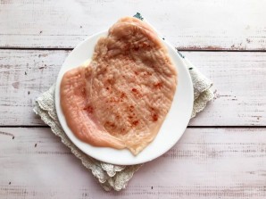 Рулетики из куриного филе с творожным сыром