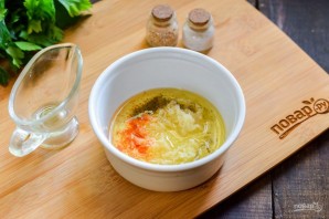 Ржаные сухарики с чесноком в духовке