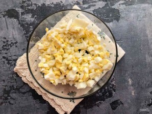 Салат с курицей и морской капустой Салат с курицей и морской капустой