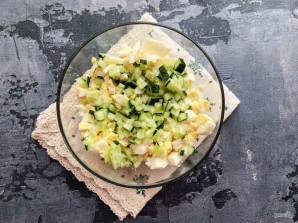 Салат с курицей и морской капустой Салат с курицей и морской капустой