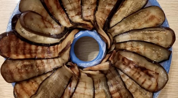 Салат с курочкой и баклажаном-гриль, пошаговый рецепт с фото