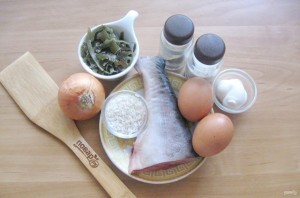 Салат с морской капустой и горбушей