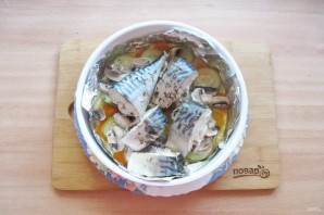 Скумбрия с овощами в пароварке