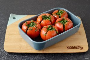 Соленые фаршированные помидоры