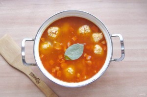 Солянка с фрикадельками