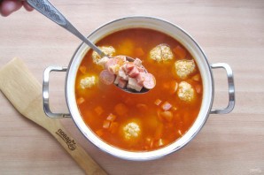 Солянка с фрикадельками