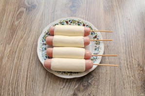 Сосиски в панировке с сыром