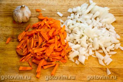 Суп фасолевый с копчеными колбасками из индейки