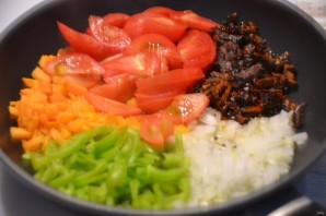 Суп с вялеными помидорами