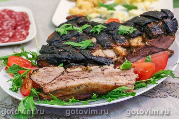 Свиная грудинка в пакете, запеченная в духовке с медово-горчичной глазурью Свиная грудинка в пакете, запеченная в духовке с медово-горчичной глазурью