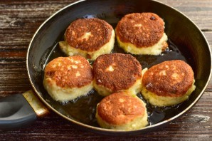 Сырники с цукатами Сырники с цукатами