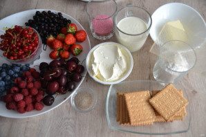 Торт с ягодами без выпечки