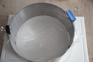 Торт с ягодами без выпечки