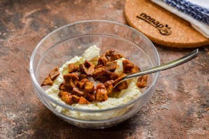 Творожная запеканка с финиками Творожная запеканка с финиками