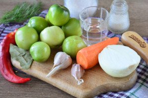 Зеленые помидоры фаршированные морковью на зиму