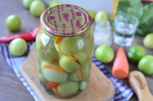 Зеленые помидоры фаршированные морковью на зиму