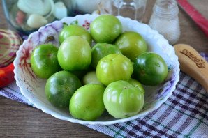 Зеленые помидоры фаршированные морковью на зиму