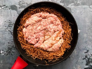 Жареная вермишель с мясом Жареная вермишель с мясом
