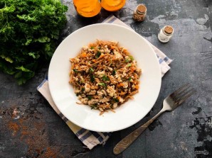 Жареная вермишель с мясом Жареная вермишель с мясом