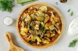 Жареные грузди с картошкой