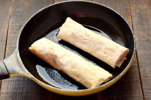 Банан с шоколадом в лаваше