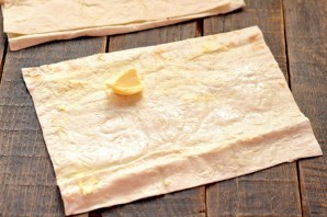 Банан с шоколадом в лаваше