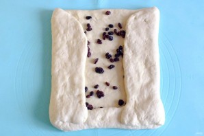 Батон с изюмом