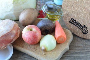 Борщ с яблоками